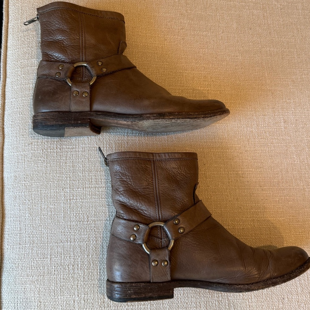 Frye Veronica Harness Short Boot - women’s size 7.5